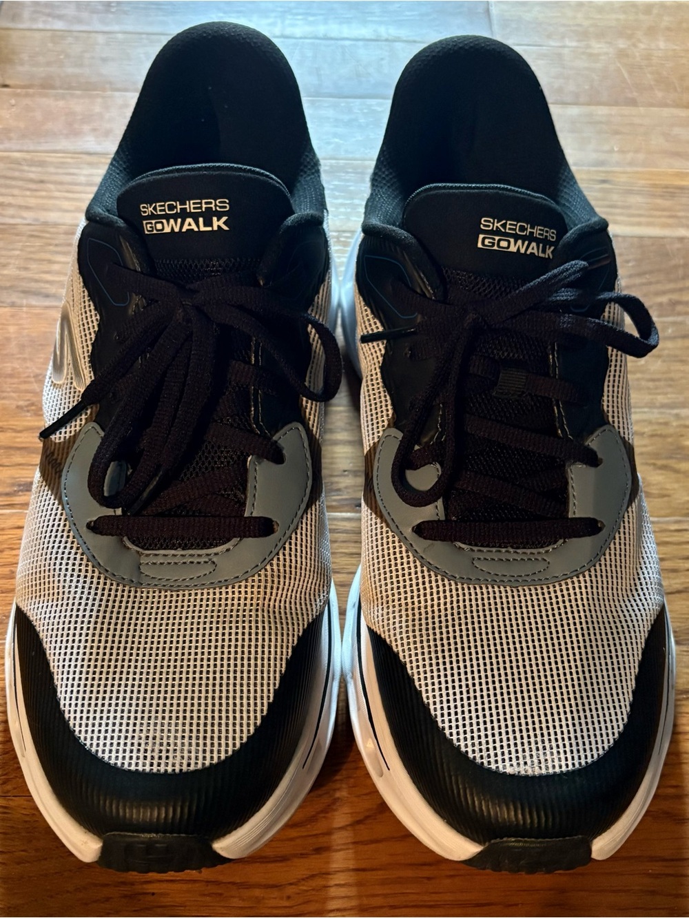 SKECHERS Performance Go Walk Glide-Step 2.0 - Grand, Men’s Size 10.5, EUC